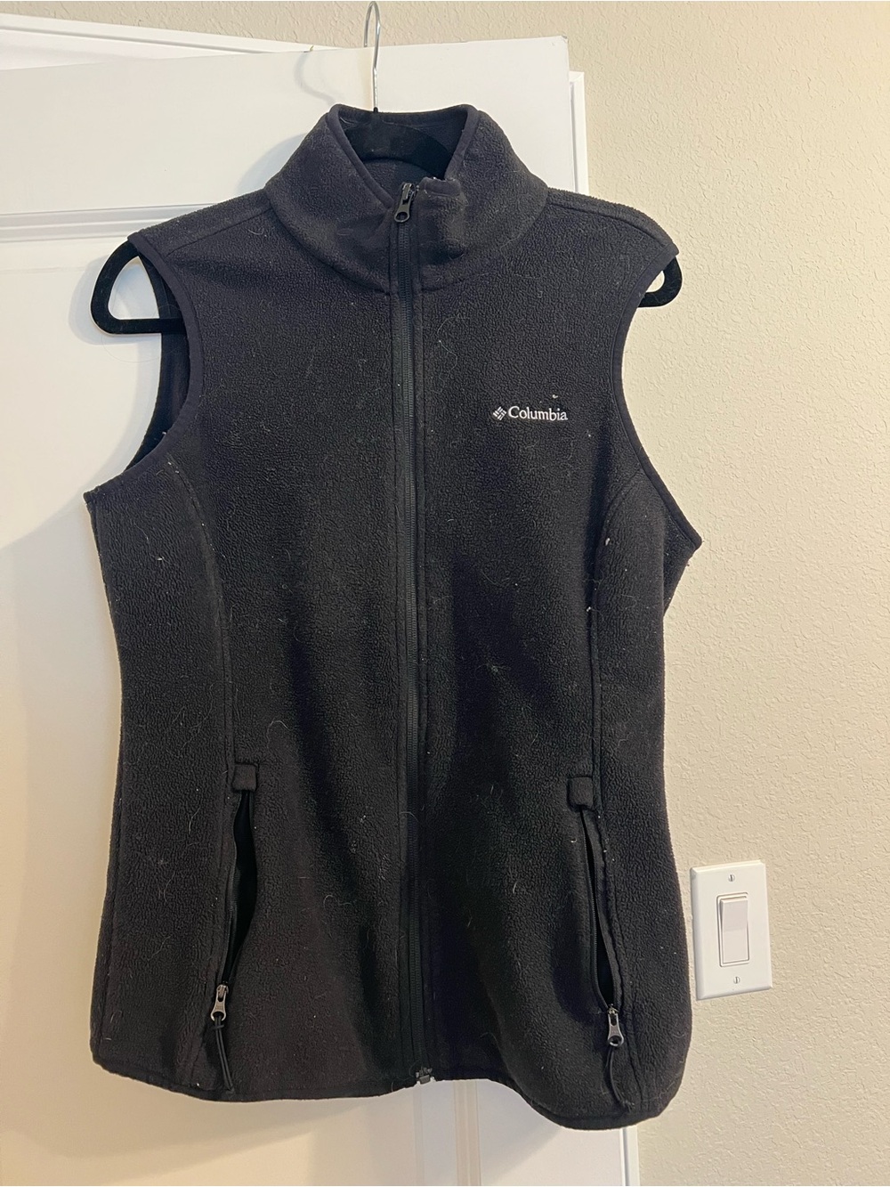 Columbia Black Full-Zip Fleece Vest